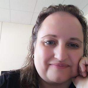 Meet your Posher, Michele